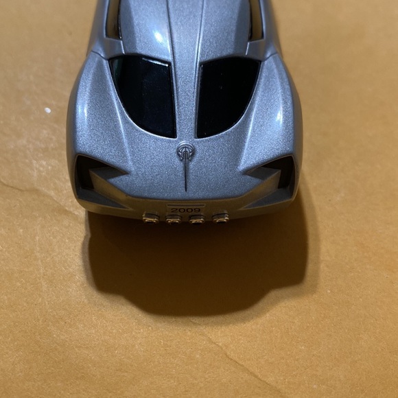 Hallmark 2009 corvette stingray GM ornament - Picture 10 of 10